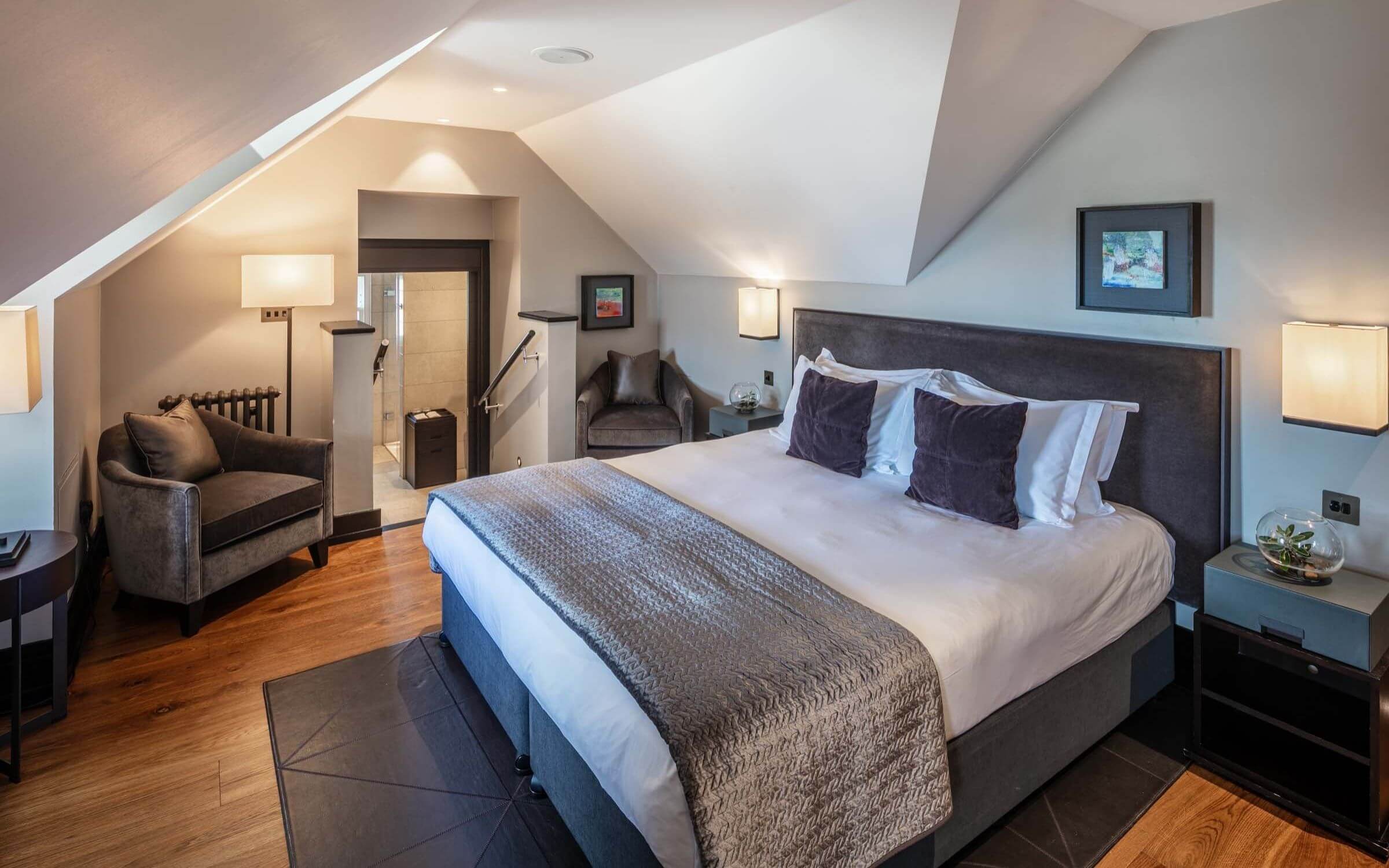 Windmill and Oriel Standard